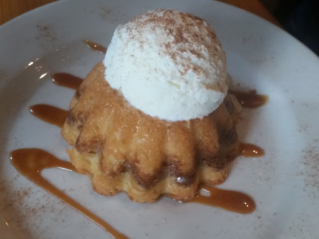 Cinnamon Molten Cake