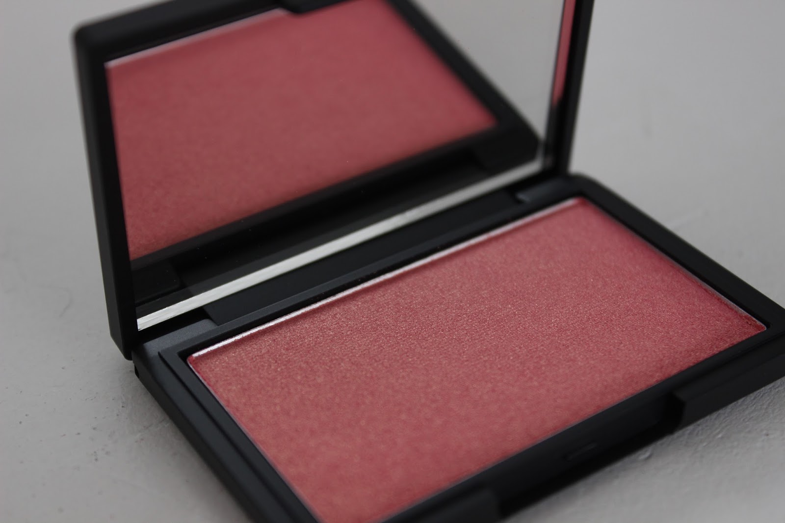 BELLES BOUTIQUE UK BEAUTY MUMMY BLOG Sleek Blush  