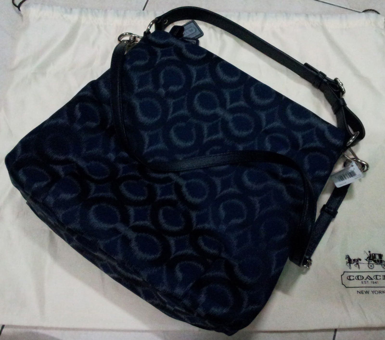 ... Op Art Ikat Isabelle Hobo F21296 Navy Blue Handbag Bag Purse NWT