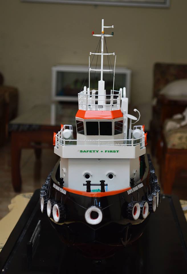 harga jual miniatur kapal tugboat milik pelayaran pt surya bahari perkasa rumpun art work planet kapal jakarta indonesia termurah