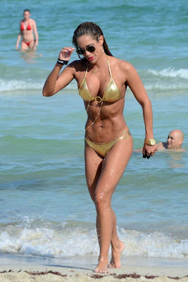 Jennifer Nicole Lee In Gold Bikini5