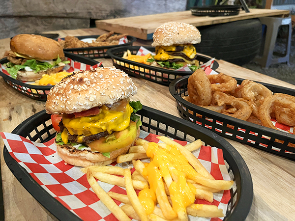 1975 old fashioned burgers meals