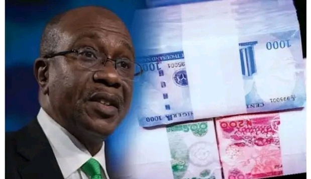 BANKS TO ACCEPT OLD NAIRA NOTES AFTER DEADLINE, EMEFIELE SAYS