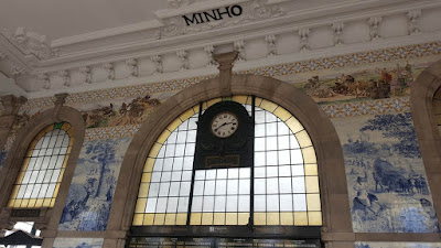 (Almost) Wordless Wednesday - tile work, S. Bento train station, Oporto, Portugal