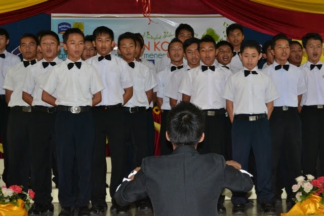 Little Cat: SMK Pusa, Betong.: Pasukan Koir SMK (Agama 