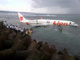Pesawat Lion Air Jatuh di Laut