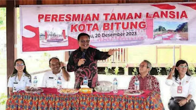 Walikota Maurits Mantiri Resmikan Taman Lansia di Kelurahan Tendeki Kota Bitung