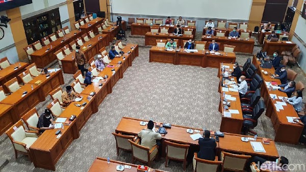 Keluarga Laskar FPI Minta Nyawa Dibayar Nyawa, Desmond: Ini Negara Hukum