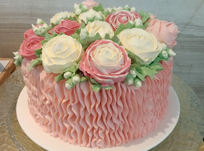 Tulip Buttercream Cake (Red Velvet)