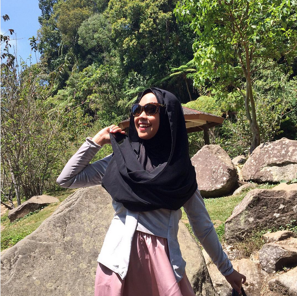 Style Hijab Gelap Ria  Ricis  Casual Kreasi Jilbab Indonesia