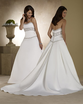 Design without bodice and lace wedding gown.