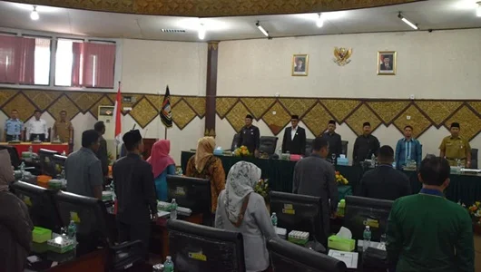 Penyampaian Pendapat Akhir Fraksi di DPRD Kota Padang Terkait Ranperda APBD 2020, Ini Kata Wawako