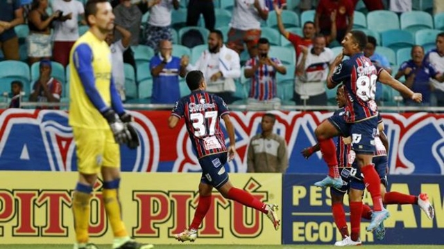 Em noite de golaços, Bahia passeia diante do Londrina e volta à liderança da Série B