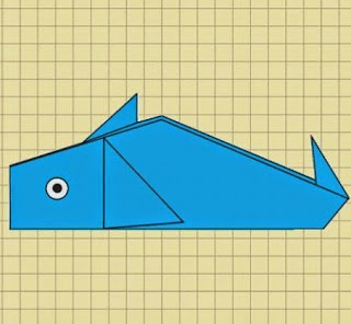 http://manualidadesreciclables.com/15366/como-hacer-una-ballena-en-origami