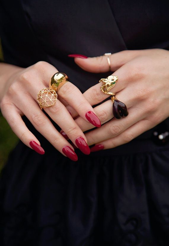 “In The Spotlight: Ring-Stacking Strategy” Post on The Wind of Inspiration Blog (How To Stack Your Rings) #style #fashion #rings #stackingrings #howto