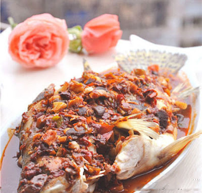 如何蒸出美味的麻辣豆瓣鯽花魚，麻辣豆瓣鯽花魚怎麼做才好吃，麻辣豆瓣鯽花魚家常做法食譜