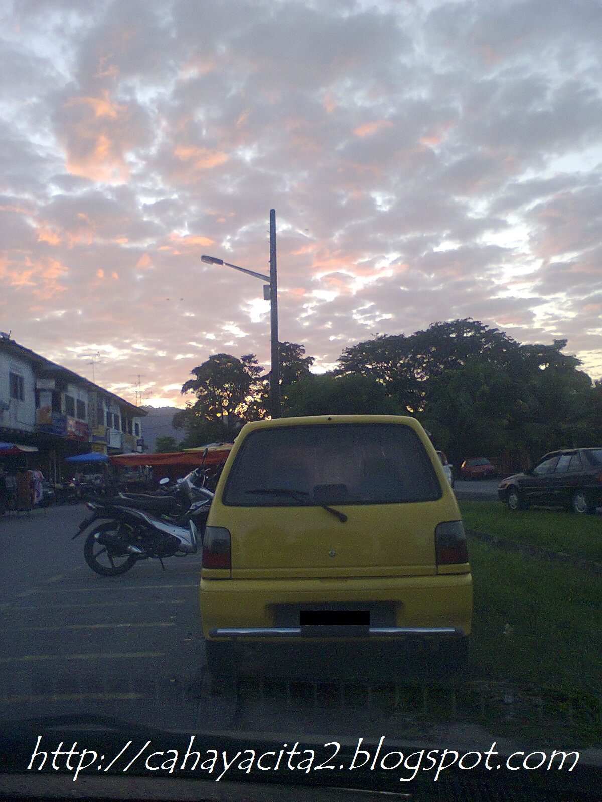 Lukisan Di Pagi Hari