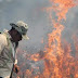    Vecinos de Emiliano Zapata prenden fuego a pastizales para combatir inseguridad, pero el incendio casi afecta viviendas
