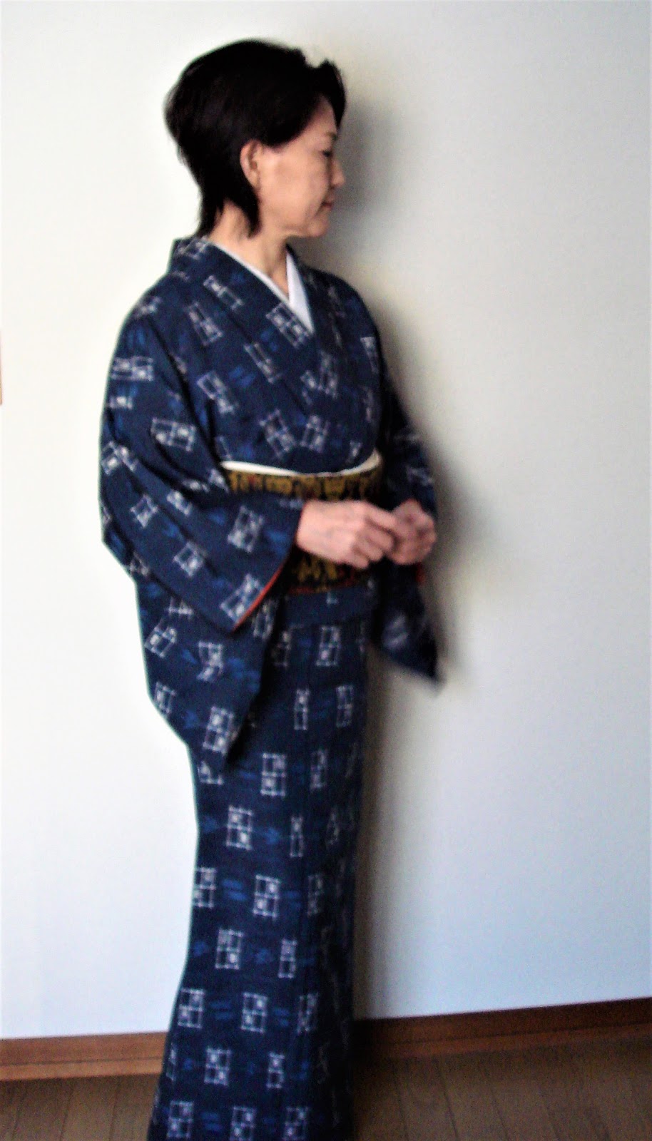 絣の着物 居酒屋コ デ 琉球絣の着物にイカットの二部式名古屋帯 50代60代の普段着物 母の着物からハッピーライフ