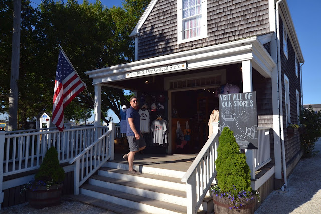 The Famous Black Dog on Martha's Vineyard (Vineyard Haven)