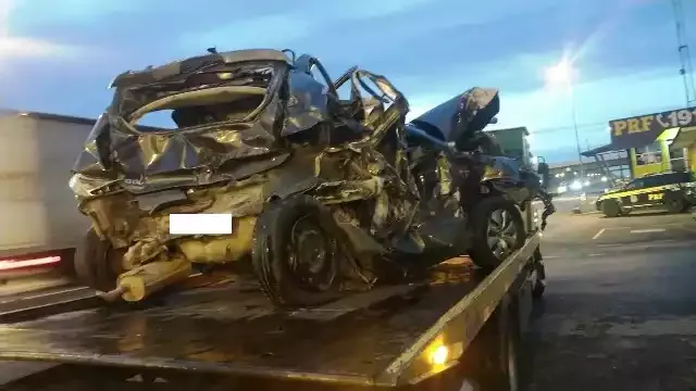 Colisão entre Caminhão, Carreta e Automóvel deixa um ferido em Registro-SP