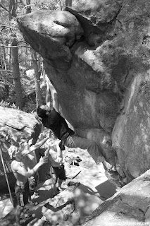Gérald Coste dans la vraie Chute de pierre, 6C+/7A