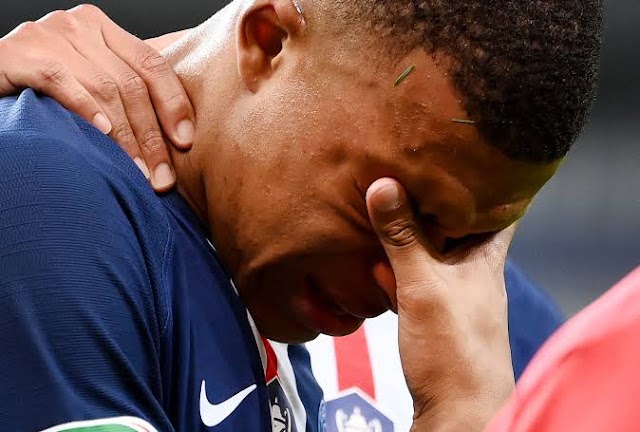 PSG's Top Striker Only Has Four Supporters in PSG Dressing Room After Causing 'Huge Divide'