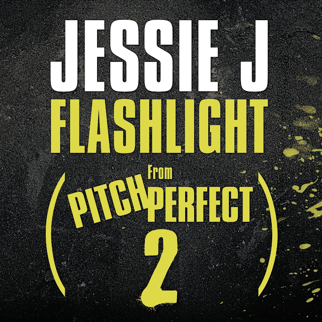 Jessie-J-Flashlight-Pitch-Perfect-2-Dando-la-Nota-Aún-Más-Alto-Original-Soundtrack-Banda-Sonora-Single-Cover-Traduccion-Español-Spanish-Translation-Portada