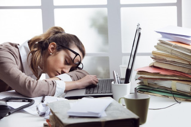 Manfaat Tidur Singkat Bagi Pekerja Kantoran