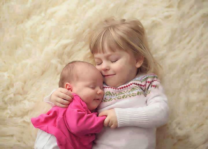 nice-cute-baby-hugging-image