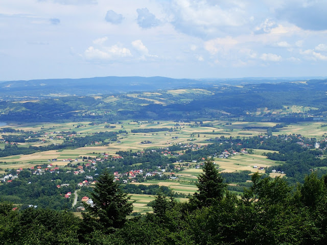 Liwocz, choć niezbyt wysoki, oferuje nawet ładną panoramę