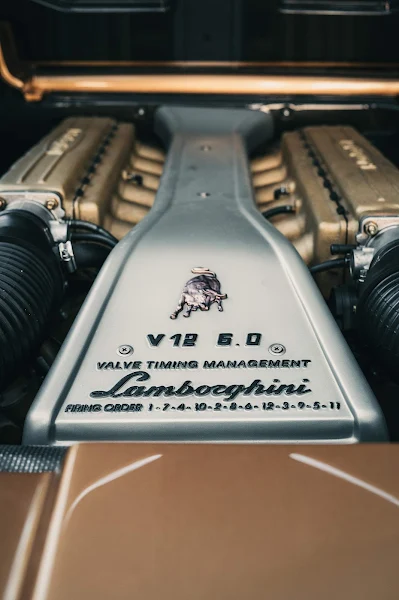 Lamborghini Diablo V12