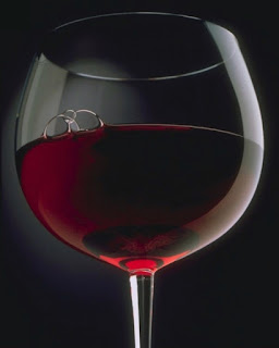 şarap kadehi nasıl tutulmalıdır