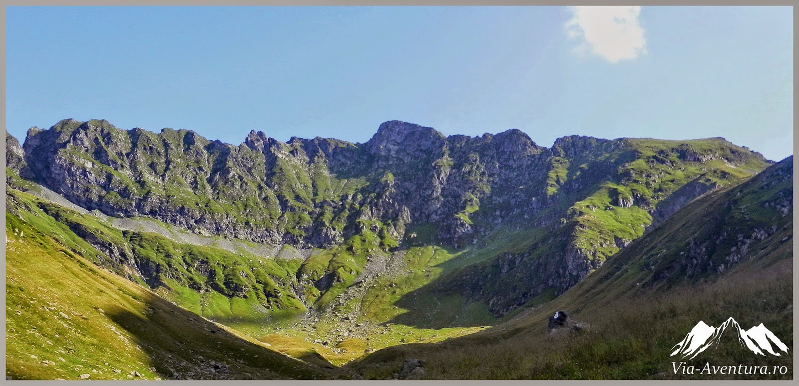 Via Aventura Alpinism Creasta Vartopel Arpasel Din Muntii