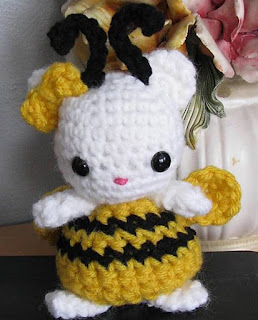 PATRON GRATIS HELLO KITTY ABEJA AMIGURUMI 13259