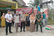 Babinsa Dampingi Dinas Ketahanan Pangan Dalam Operasi Pasar Murah Bagi Warga Kelurahan Marang 