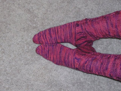 picture showing hat-heel socks