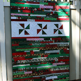 Chirstmas-Scrap-Pinwheel-Quilt