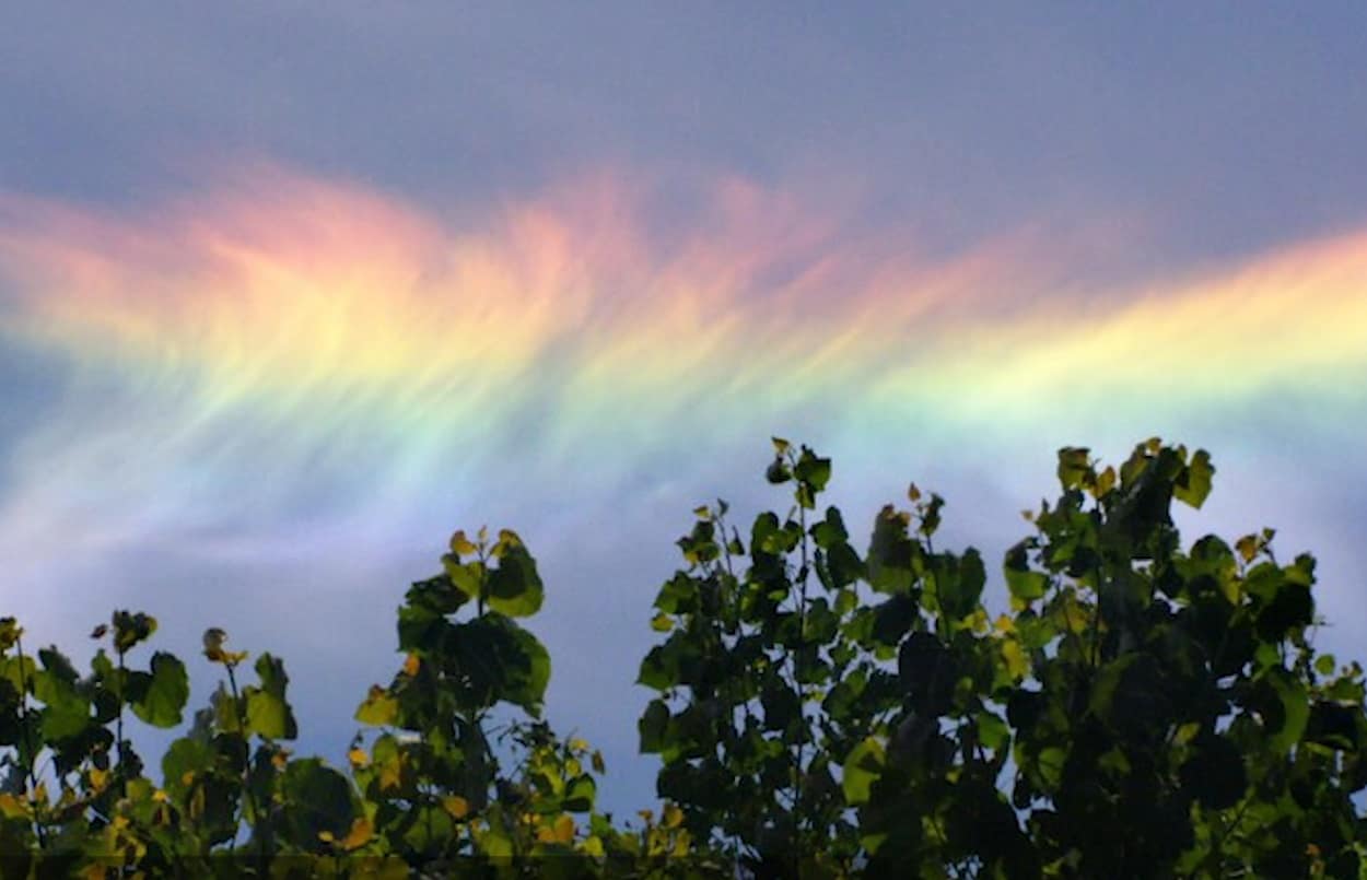 What Are Fire Rainbow And Moonbow (Lunar Rainbow)?