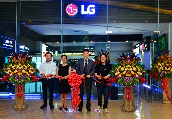 LG Cconcept Store in Robinsons Galleria Cebu