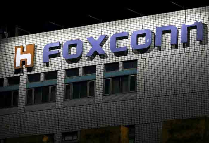 Latest-News, National, Top-Headlines, Karnataka, Bangalore, Mobile Phone, Smart Phone, India, China, Business, Foxconn, Apple partner Foxconn plans $700 million India plant in shift from China.