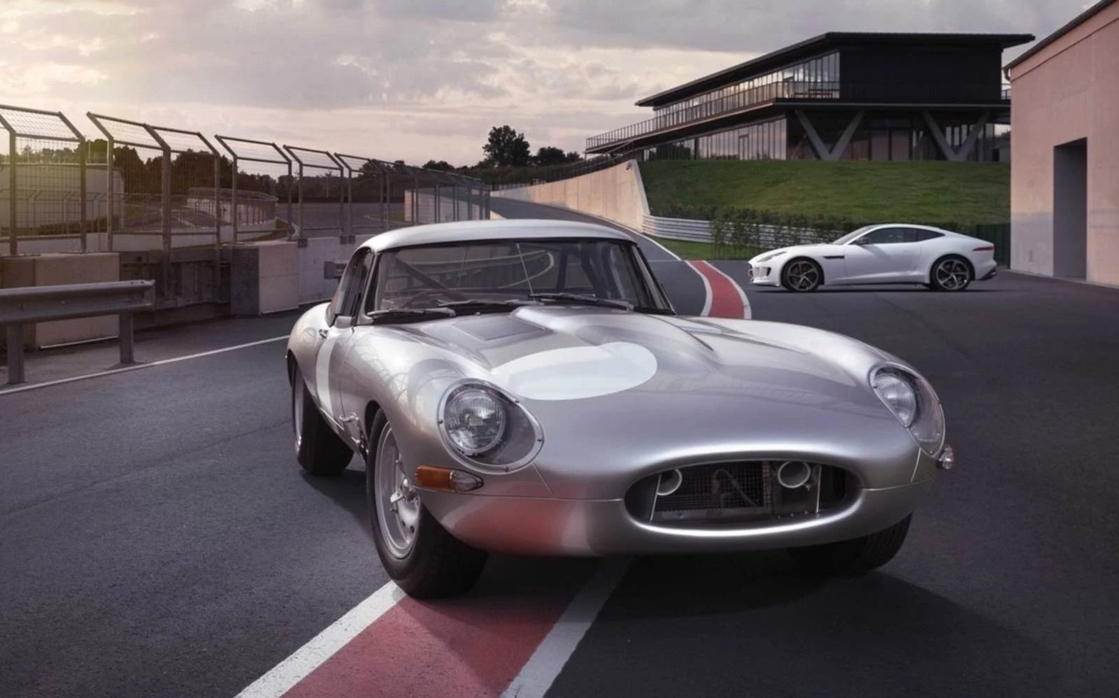 Jaguar E-type Lightweight 2014