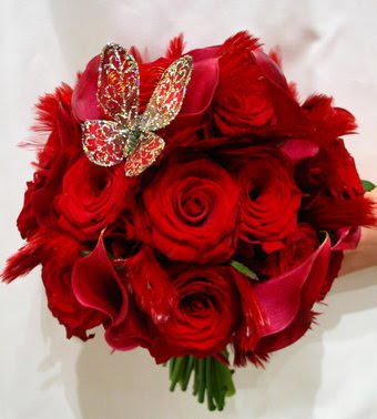 red wedding bouquet