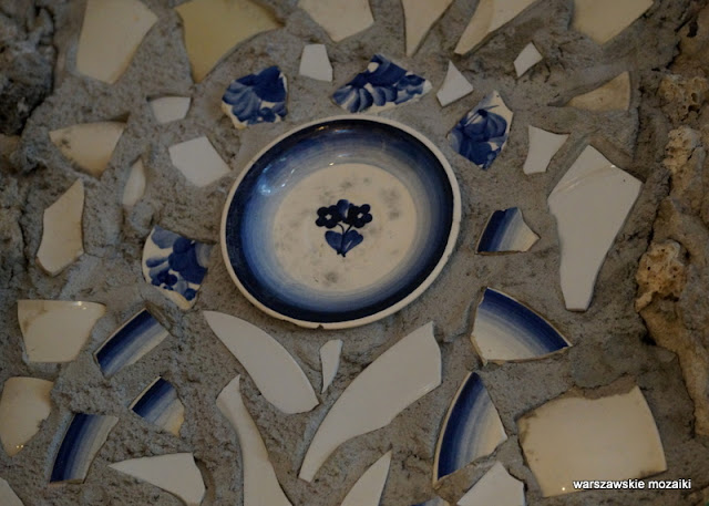 Warszawa Warsaw dekoracja mozaiki porcelit odpady ceramiczne kompozycja