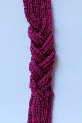 DIY-Anleitung für ein geflochtenes Strickstirnband von Ars Vera.