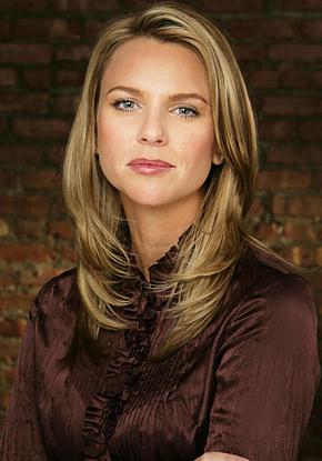 Lara Logan hot celebrity is