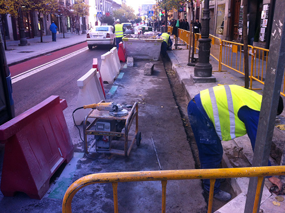 Se amplía la sección de la calzada en la calle Mayor