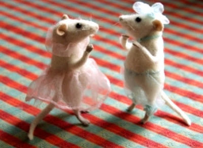 Ratos dançando