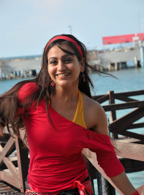 Telugu heroine Aksha latest cute beach stills, Aksha hot photos, Aksha hot beach stills