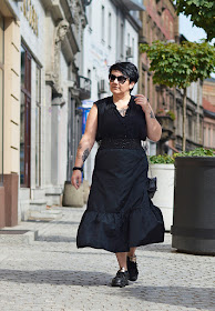 Black fashion, Zara skirt 